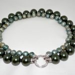 collana in perle verdi